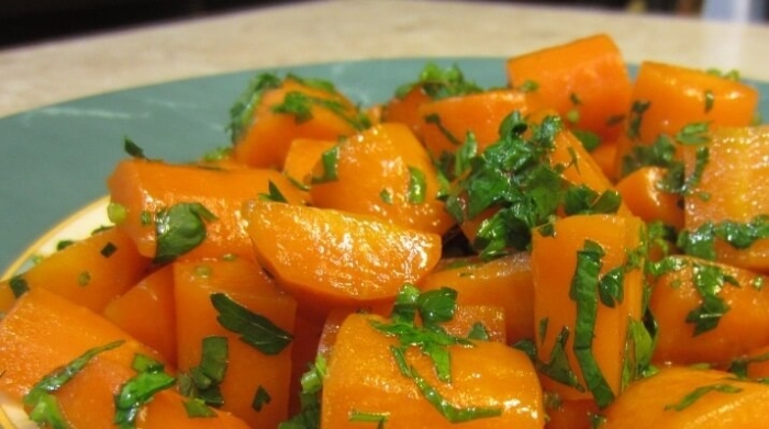 Гаджар Сабжи — глазированная морковь