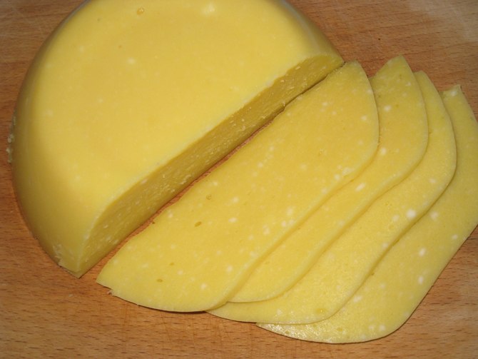 Домашний твердый сыр 